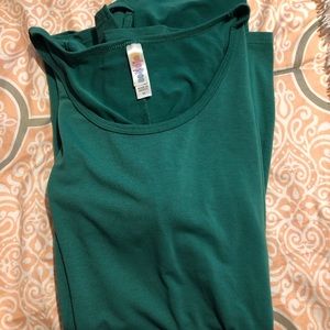 Lularoe green top